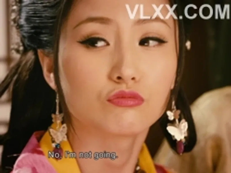 Thấy anh họ lớn tòng ngòng mà vẫn chưa yêu ai, cô em yêu nghiệt giở trò